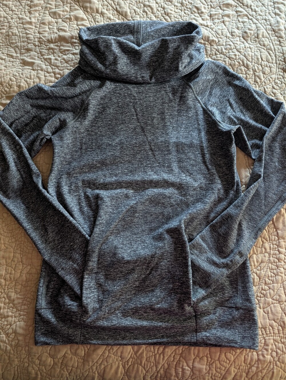 Women’s Lululemon Gray Funnel-Neck Long Sleeve